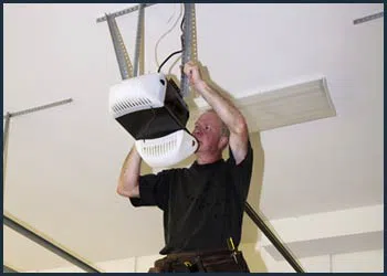 Garage Doors Store Repairs Yucaipa, CA 909-453-2008 - cont-gdr-door-opener-08m